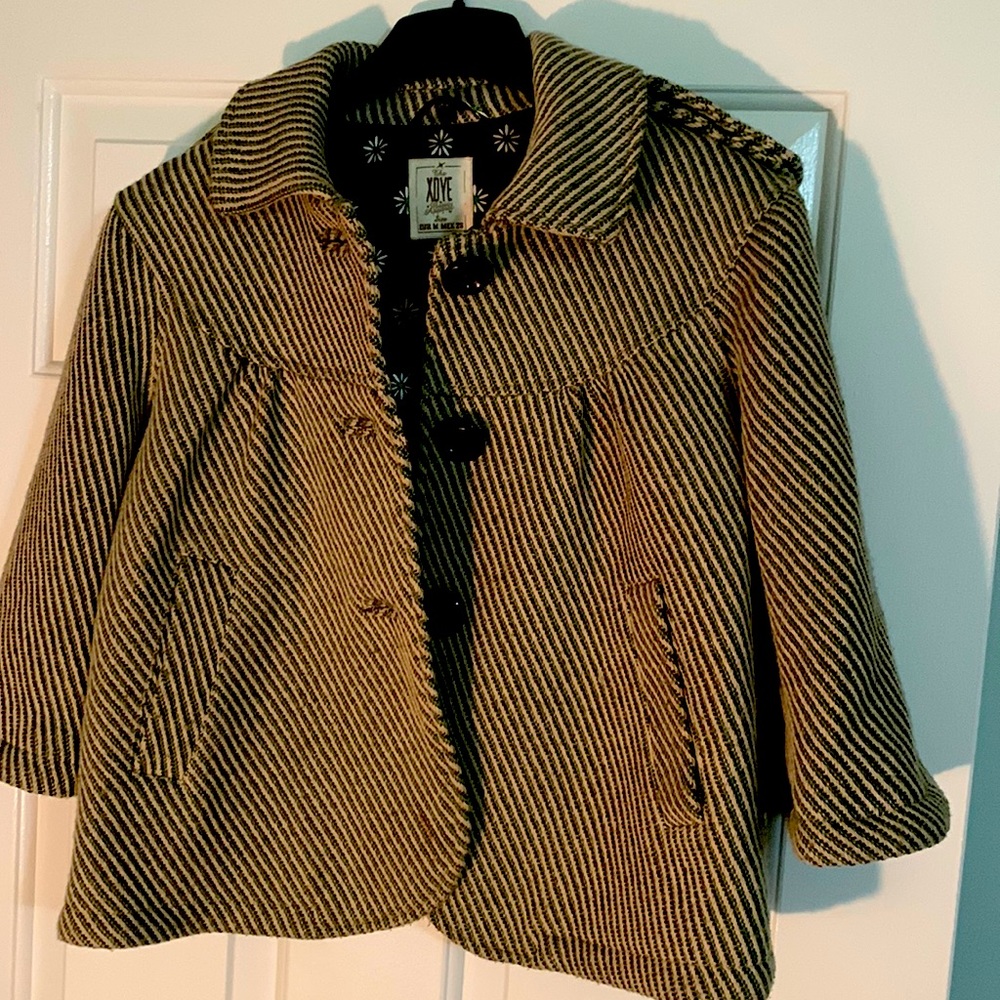 Precious jacket from Mexico. Fully lined with 3/4 length sleeves